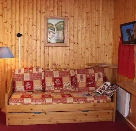 Orciere - Vue Exceptionnelle Pour Ce 2 Pieces Pour 4 Personnes Mae-7661 *